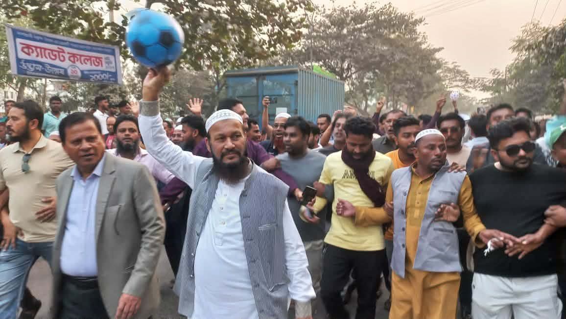 ফুটবল প্রতীক পেয়ে আত্মবিশ্বাসী মাকসুদ হোসেন, বললেন—এবার বিজয় ফুটবলেরই হবে।