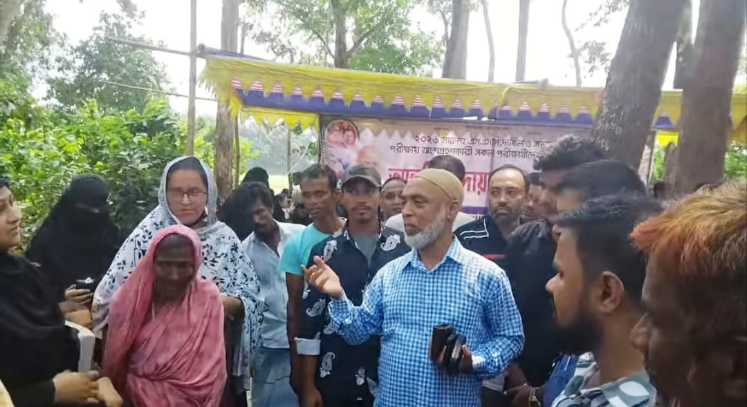 সোনারগাঁয়ে এসএসসি/দাখিল পরীক্ষা কেন্দ্র পরিদর্শনে আল মুজাহিদ মল্লিক, অভিভাবকদের জন্য বিশ্রামাগারের ব্যবস্থা।
