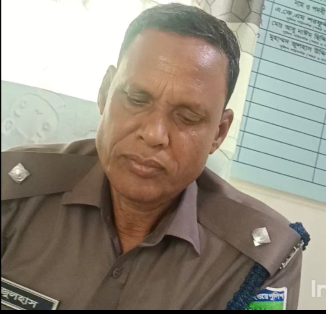 শিমরাইল হাইওয়ে পুলিশ ক্যাম্পের বিরুদ্ধে চাঁদাবাজির অভিযোগ, অতিষ্ঠ পরিবহন মালিক-শ্রমিক।