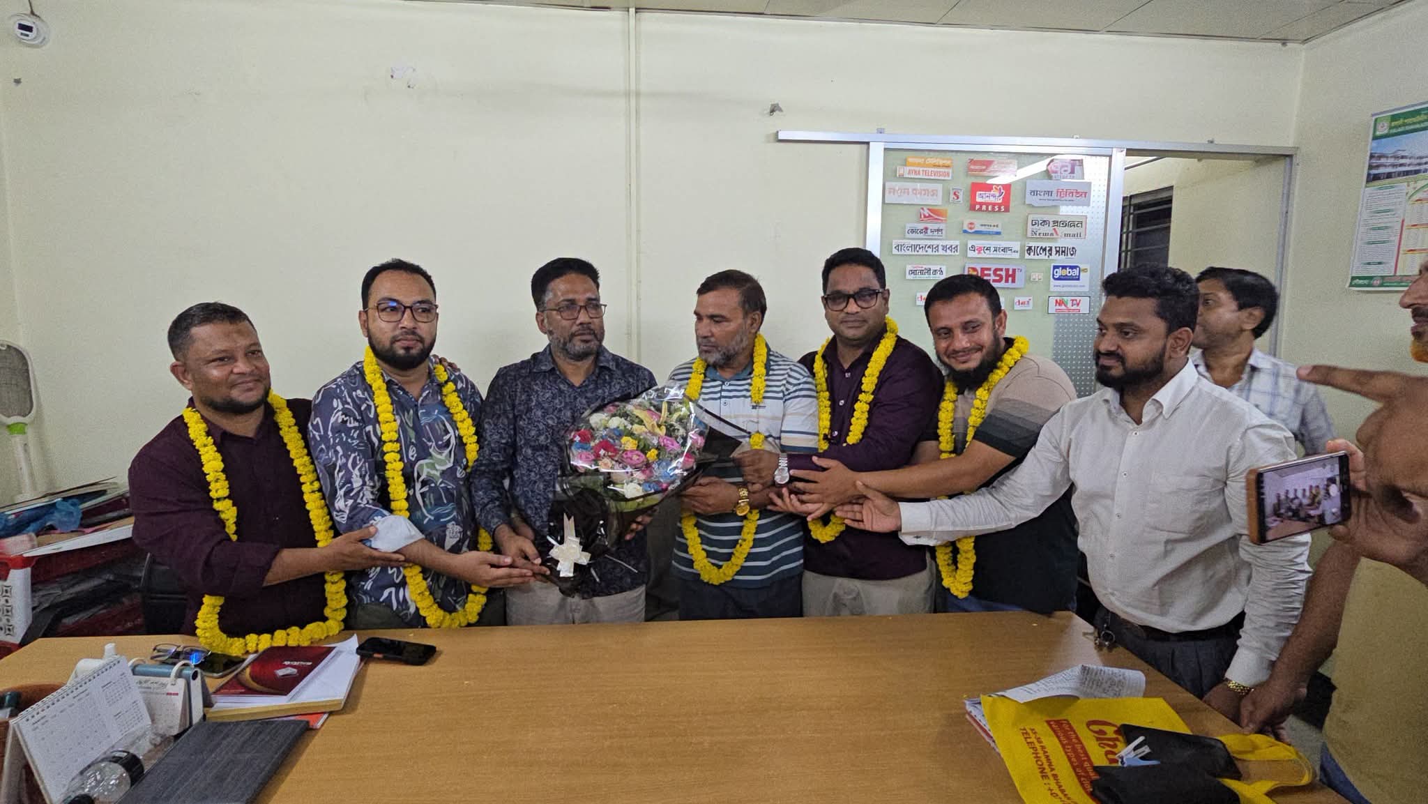 খলিল শিকদার সভাপতি, আলম হোসাইন সাধারণ সম্পাদক।